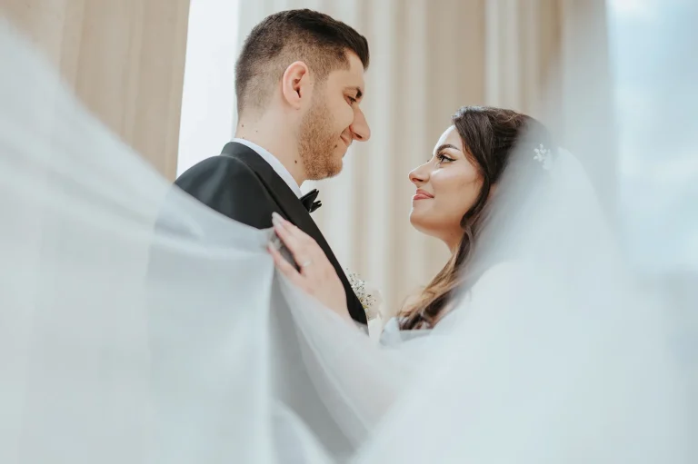 Fotograf Nunta Bucuresti - Sedinta Foto Ateneu Bucuresti Mireasa si Mire